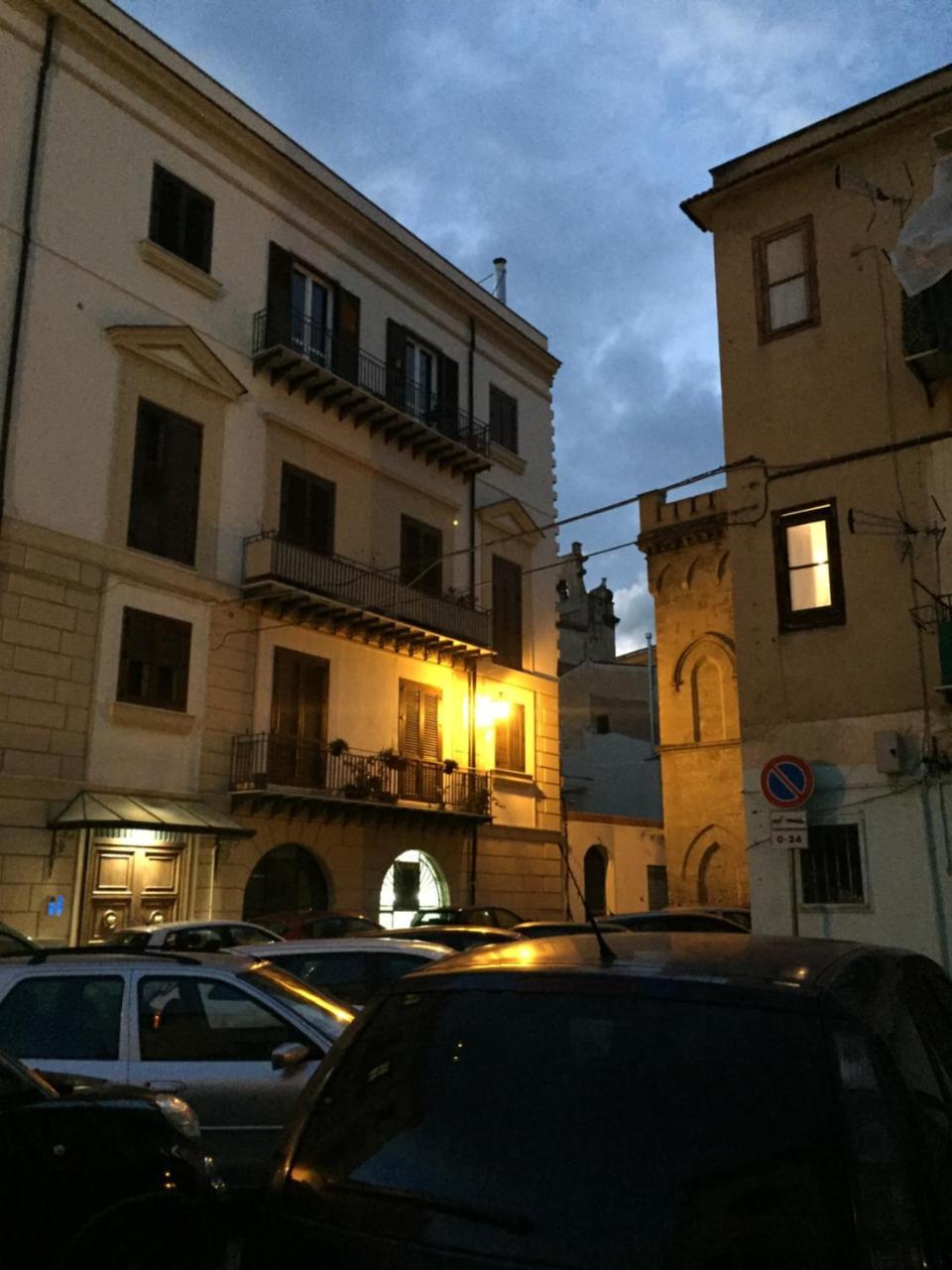 B&B Ohana Палермо Екстериор снимка